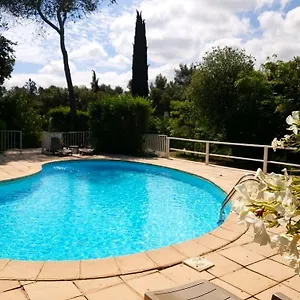 Hotel Le Relais Des Lavandins