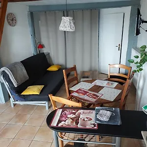 Pensjonat Bellevue 3 Rue Du Bourg A Montastruc 47380 Entree Independante